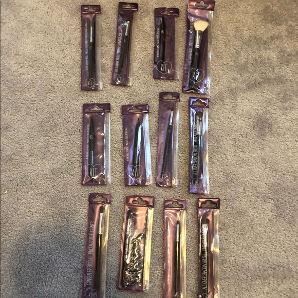 Magnum ProX17 paint spray and Make up brush - Picture 2 of 2